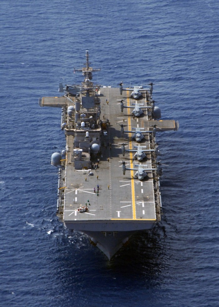 Chiến hạm đổ bộ tấn công USS Wasp (LHD-1).